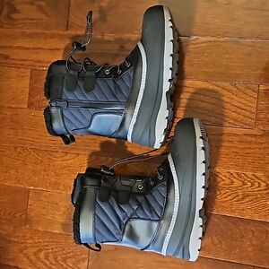 Thermolite Girls Winter Waterproof Boots NWOT